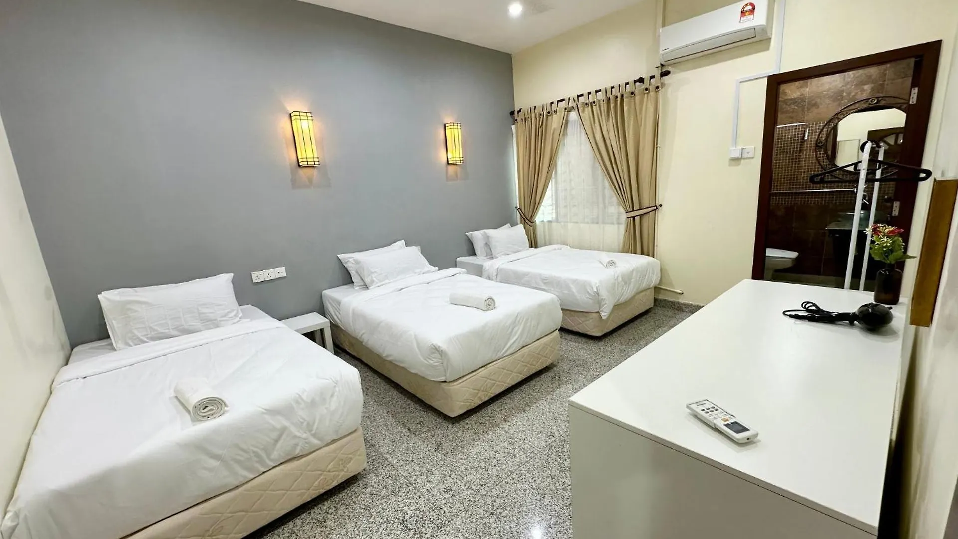 Vacation Home Near Waterfall For 21 Pax George Town 0*,  Malaysia