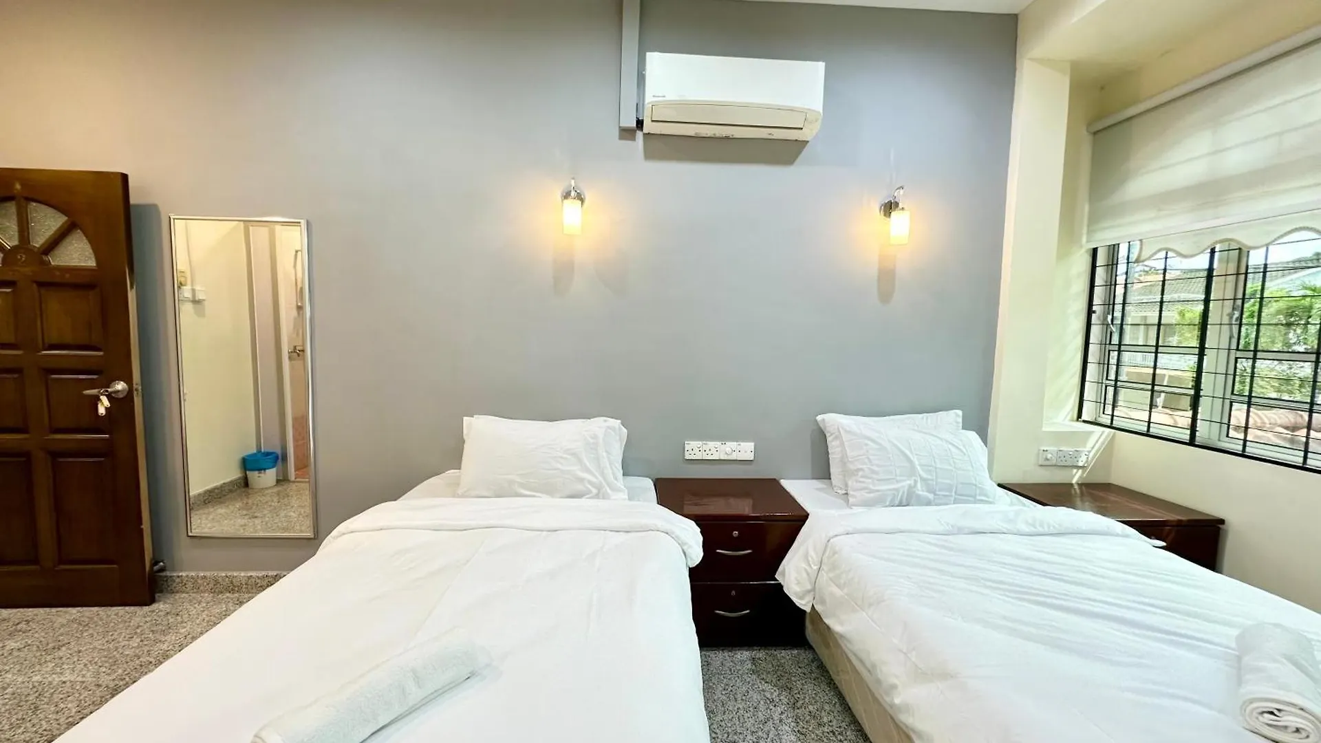 Vacation Home Near Waterfall For 21 Pax George Town Holiday home